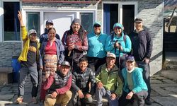 Everest Team Pic 1